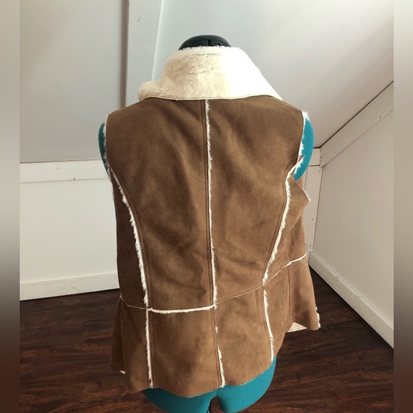 🧺Skies are Blue Tan & Cream Faux Fur Lined Open Cardigan Vest, size M, NWT, Y2K - Picture 2 of 5